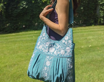 Women's Boho Bag, Linen Shoulder Bag, Floral Tote Bag, Embroidered bag, Large tote bag, Hobo bag, Summer bag, Linen hobo bag, Vintage bag