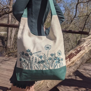 Hobo sling bag, Canvas crossbody Bag, Everyday bag, Floral shoulder bag, Women&#39;s bag, Gift for her, Embroidered shoulder bag for women