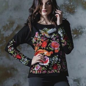 Grandma Sweatshirt Embroidered,Floral Bird Embroidery Sweater,Flower Sweatshirt for Mom,Cozy Sweatshirt,Romanian Long Sleeve Shirt,Valentine