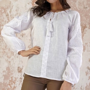 Floral vyshyvanka blouse, Traditional ukrainian embroidered blouse, Linen peasant blouse, Linen white blouse with embroidered long sleeves
