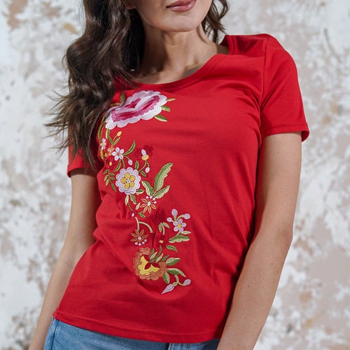 Floral Embroidered Tee