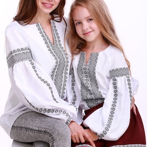 Traditional ukrainian blouse, Embroidered hungarian blouse, Bohemian vyshyvanka, Boho top long sleeve, Loose fit linen tunic, Plus size top