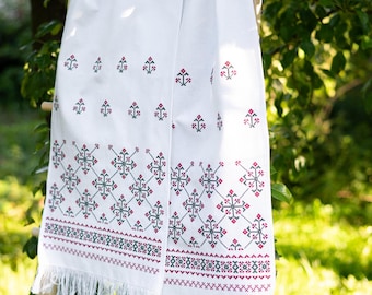 Ukrainian wedding towel, Embroidered floral rushnyk for wedding ceremony, Wedding gift for couple, Traditional slavic towel for decor