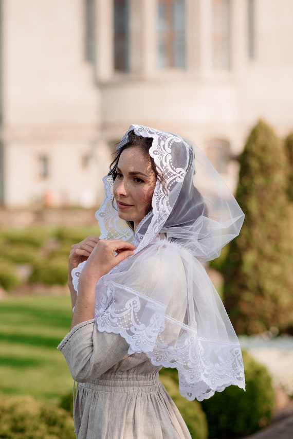 Hooded Mantilla Wedding Veil, Opaque Veil, Lace Wedding Veil, Spanish  Mantilla, Boho Veil, Catholic Lace Veil, Orthodox Head Covering - Etsy
