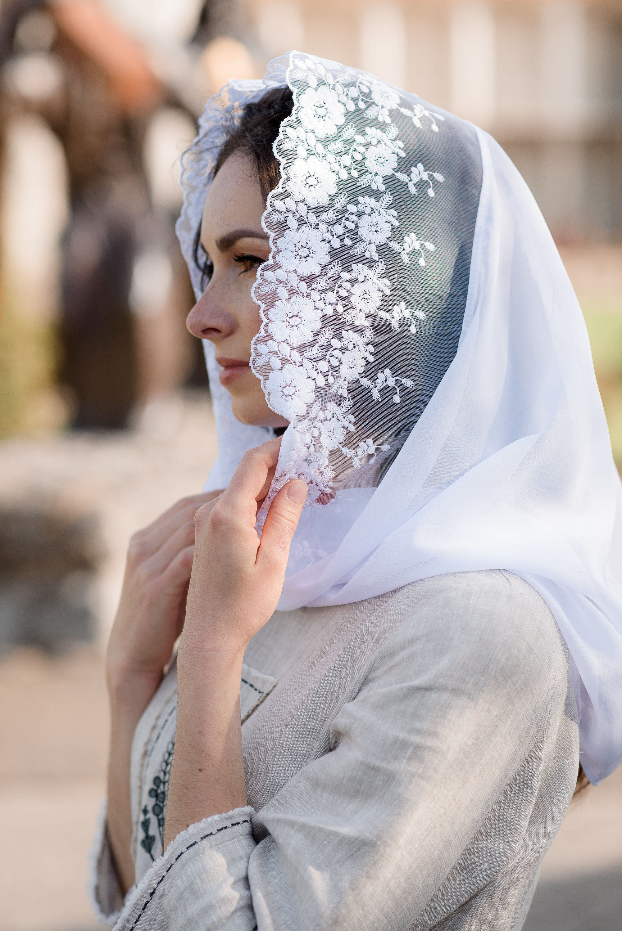 ? Fine Floral White Lace Mantilla Veil - Classic Head Covering, Church Mantilla White Lace Mantilla Veil, Short Chapel Veil, Spanish Style  main image 2