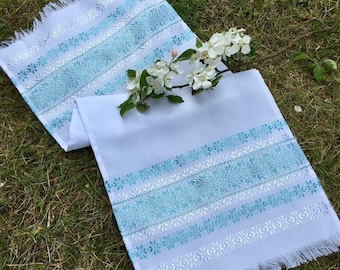 Green wedding towel, White rushnyk with Ukrainian embroidery, Traditional wedding rushnyk, Slavic ceremony towel with floral motifs