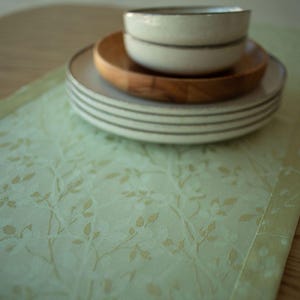 Green floral table runner, Jacquard table runner, Xmas table runner, Christmas table decor, Holiday table runner, Hostess gift