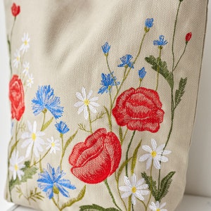 Embroidery botanical tote bag with zipper, Embroidered linen tote bag, Floral shopper bag, Floral canvas tote bag, Summer wildflower bag image 7