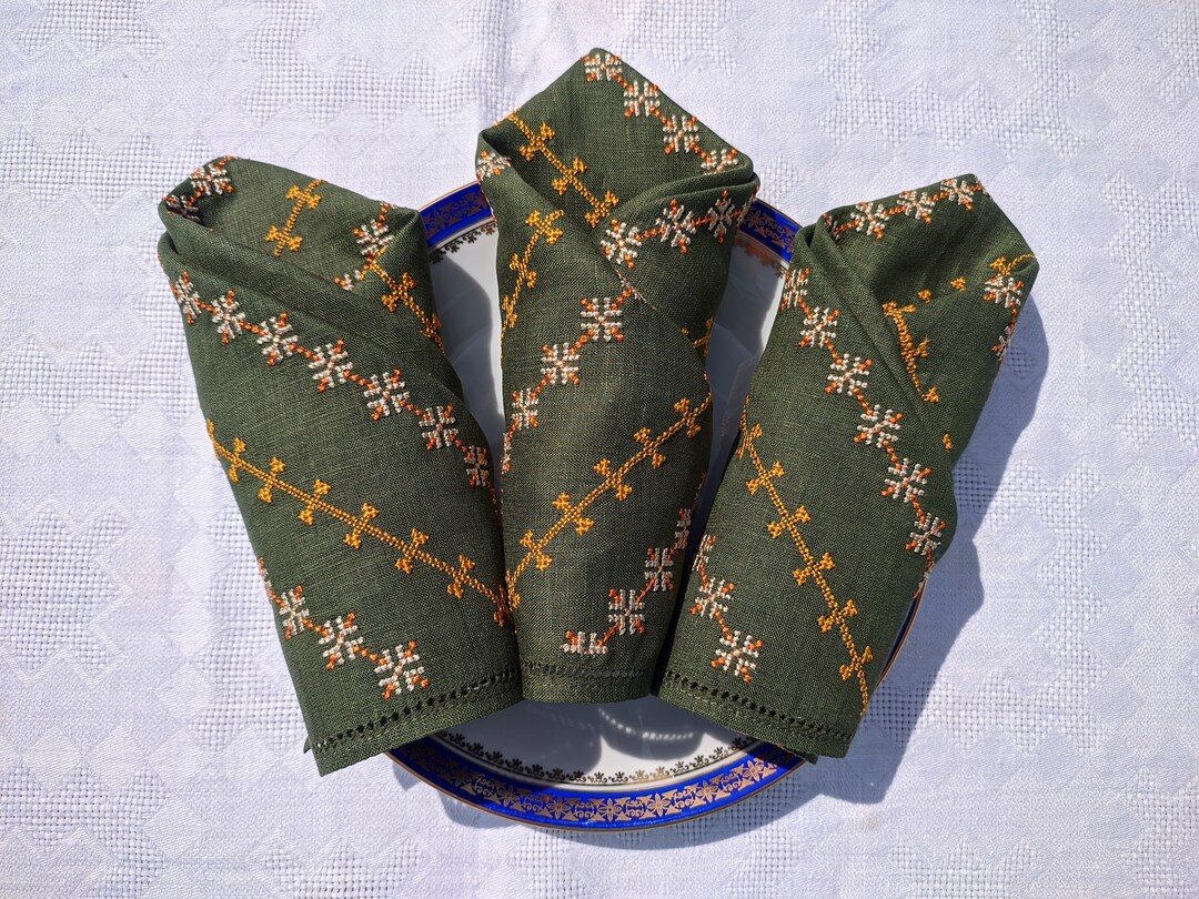 Moss Green Napkins, Linen Napkins, Embroidered Napkins, Christmas