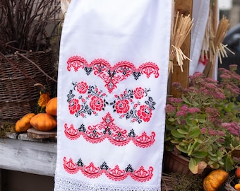 Ukrainian embroidery rushnyk for wedding, Handmade roses embroidery towel for slavic wedding, White towel with red and black embroidery