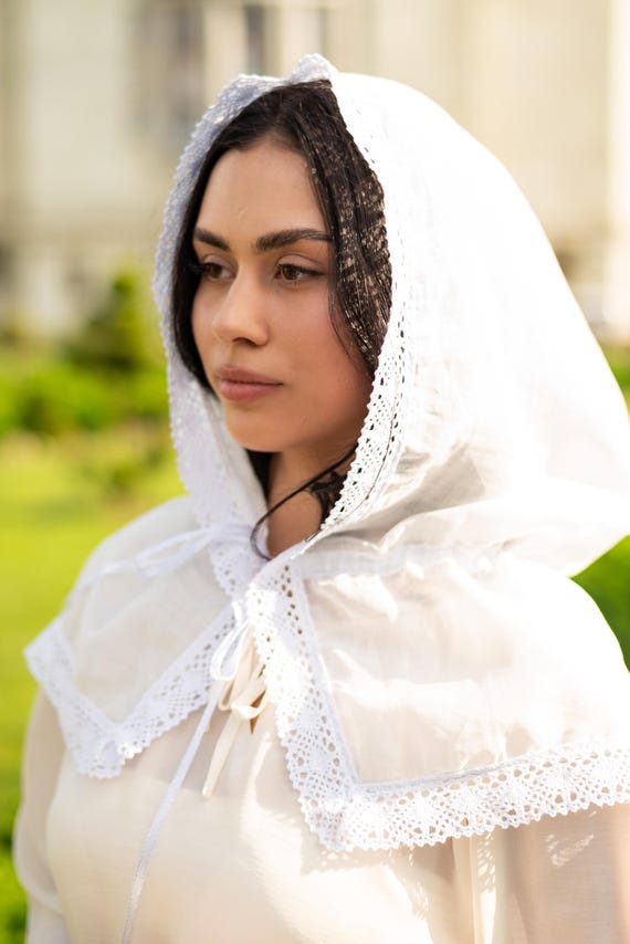 Catholic Veil Mantilla, Linen Head Covering for Church, Lace  display picture 3
