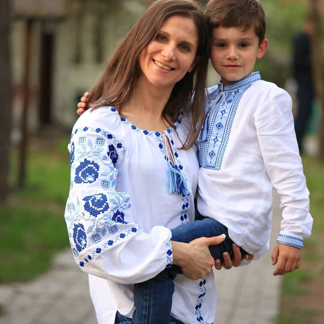 トップス used euro embroidery blouse Vintage Peasant Blouse / Purple Embroidery / Semi Sheer Hippie