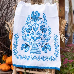 Wedding towel rushnyk with blue embroidery, Linen rushnyk, Ukrainian cloth, Rushnyk for wedding, Folk table runner, Slavic traditions