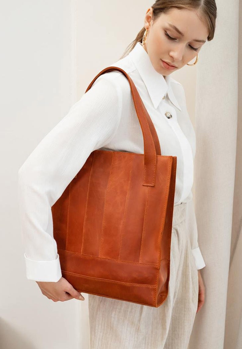 Light brown leather shoulder bag, Leather handbag for women, Everyday leather purse, Minimalist leather bag, Gift for her, Gift for wife image 1