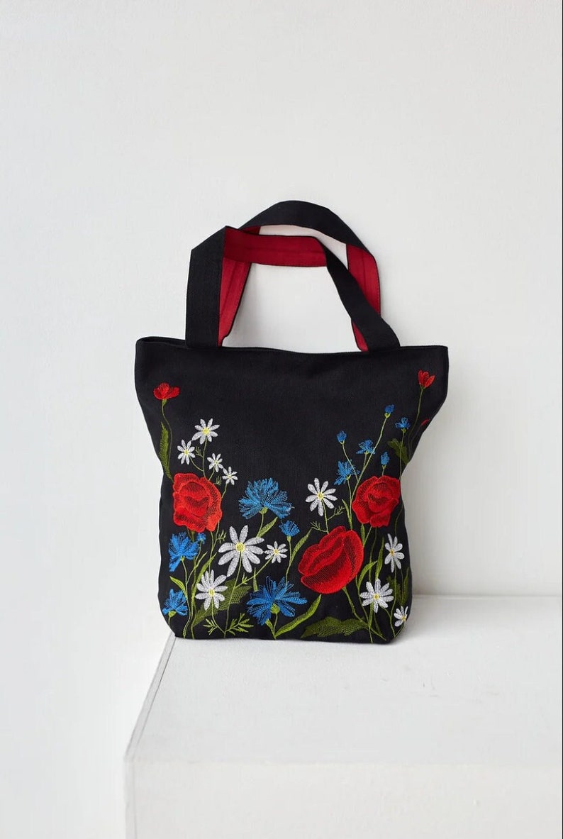 Embroidery botanical tote bag with zipper, Embroidered linen tote bag, Floral shopper bag, Floral canvas tote bag, Summer wildflower bag image 1