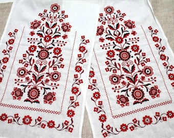 Ukranian Rushnyk, Red Embroidery, Traditional Embroidered Rushnyk, Ukrainian Tablecloth, Ukranian Towel, Wedding Gift, Ukraine Rushnyk gift