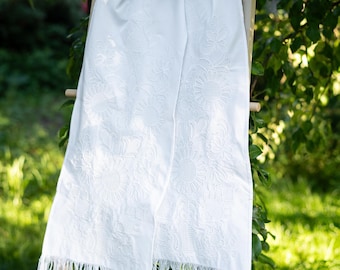 White wedding rushnyk towel with white embroidery, Traditional slavic embroidered towel with flowers and birds, Ukrainian wedding towel