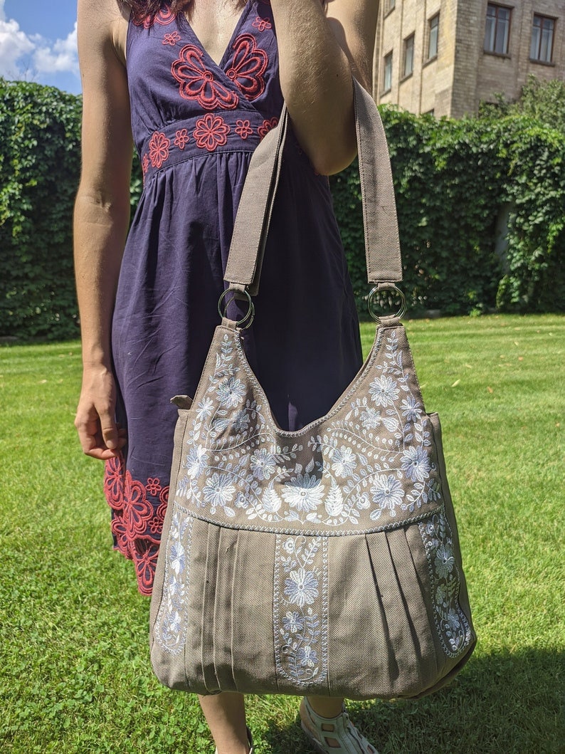 Large linen tote bag, Linen shoulder bag, Embroidered bag, Floral embroidery, Everyday tote bag, Linen hobo bag, Blue bag, Boho linen purse image 8