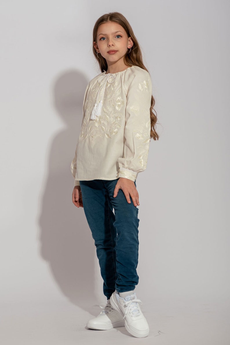 Girl peasant vyshyvanka blouse, Ukrainian linen shirt for kids, Embroidered blouse for girls, Festive top with long sleeves, Birthday gift zdjęcie 1