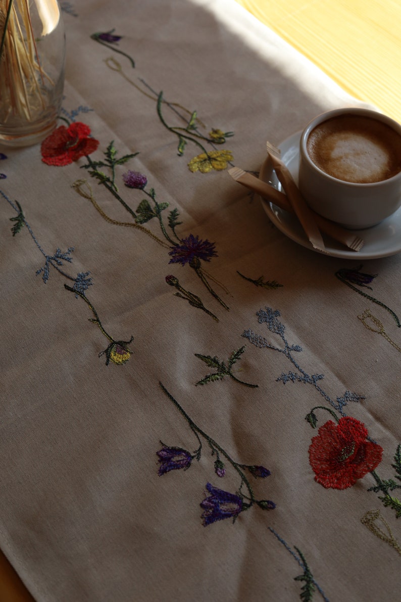 Embroidered meadow flowers napkin, Embroidered linen table runner, Spring floral embroidery table runner, Cloth napkins set of 2, 3, 4, 6, 8 zdjęcie 8