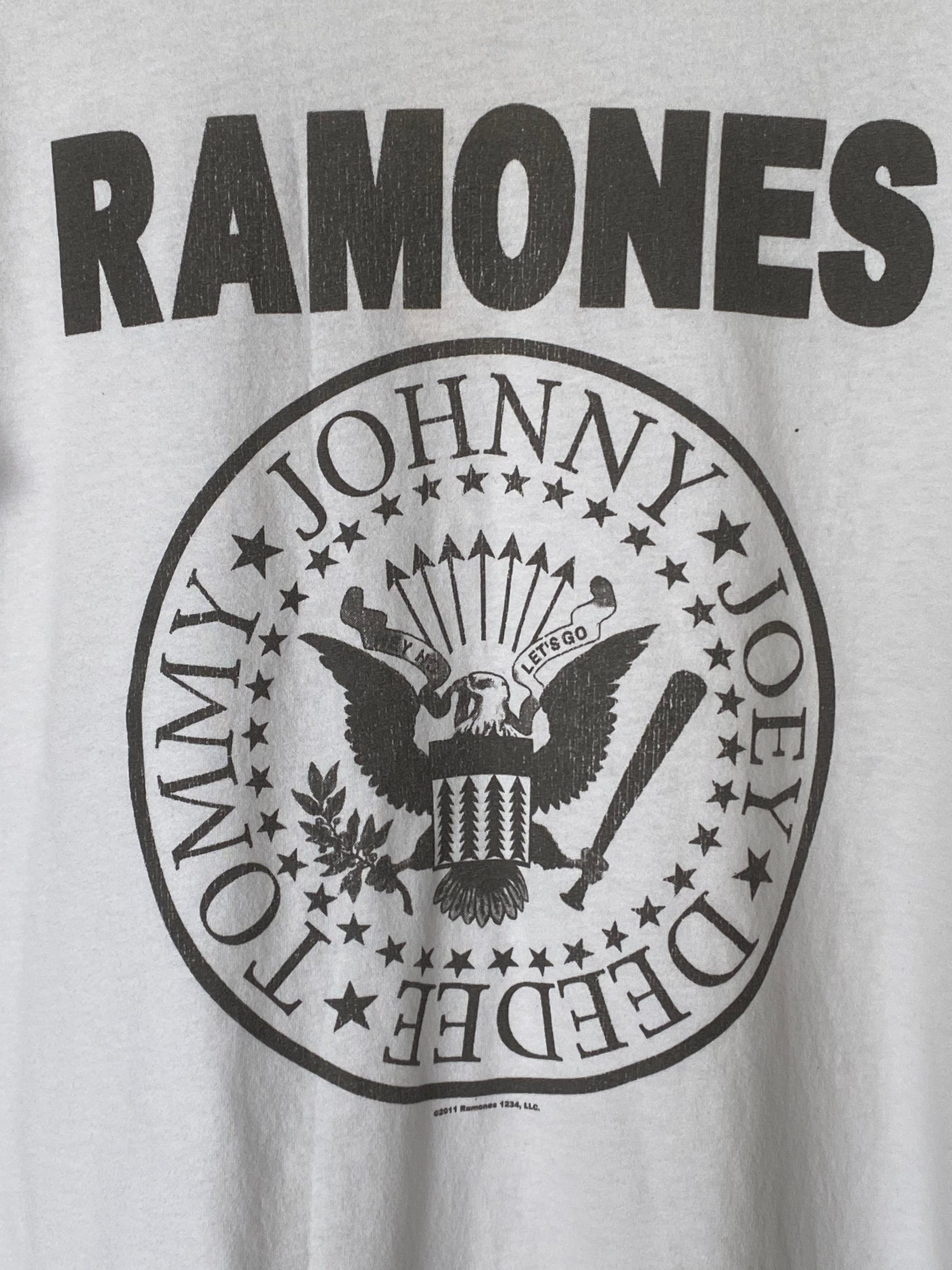 Discover Vintage Ramones t shirt in white