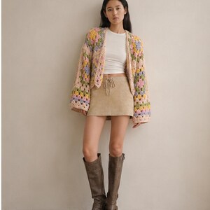 Pastel floral granny square cardigan crochet open front boho hand knit immagine 4
