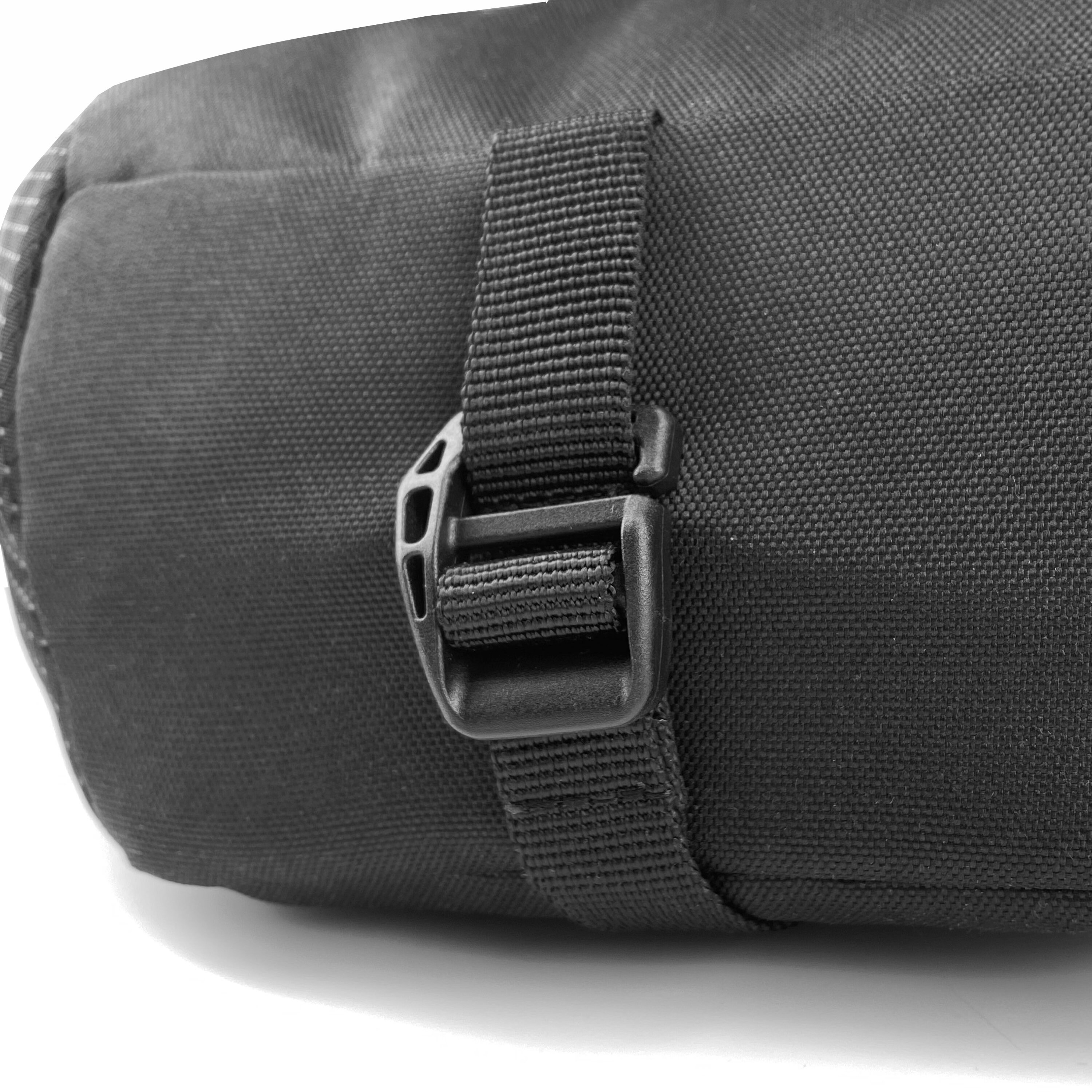 【mahagrid】23SS★ REFLECTIVE LOGO SLING BAG mahagrid】23SS☆ REFLECTIVE LOGO SLING BAG REFLECTIVE LOGO
