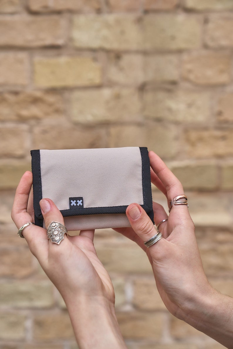 Cartera beige vegana para mujer, cartera para tarjeta de crédito, tarjetero, cartera para hombre imagen 1