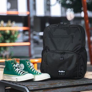 Large Travel Backpack with 15.6” Laptop Compartment – Spacious & Functional Carry-On, Waterproof, Multi-Pocket Design