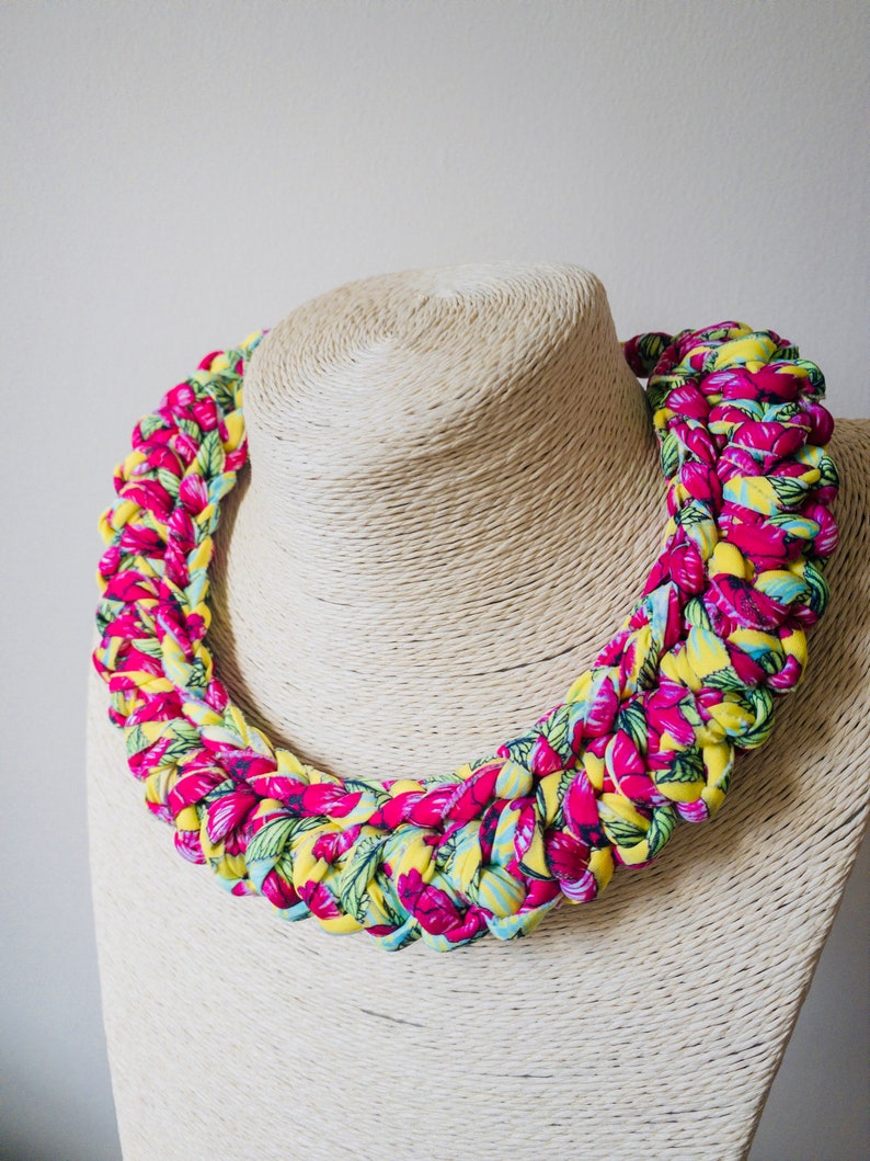Tshirt Yarn Hand Knit Necklace Multicolor Crochet Necklace Fabric Jewelry Hippie Jewelry CHUNKY KNIT NECKLACE