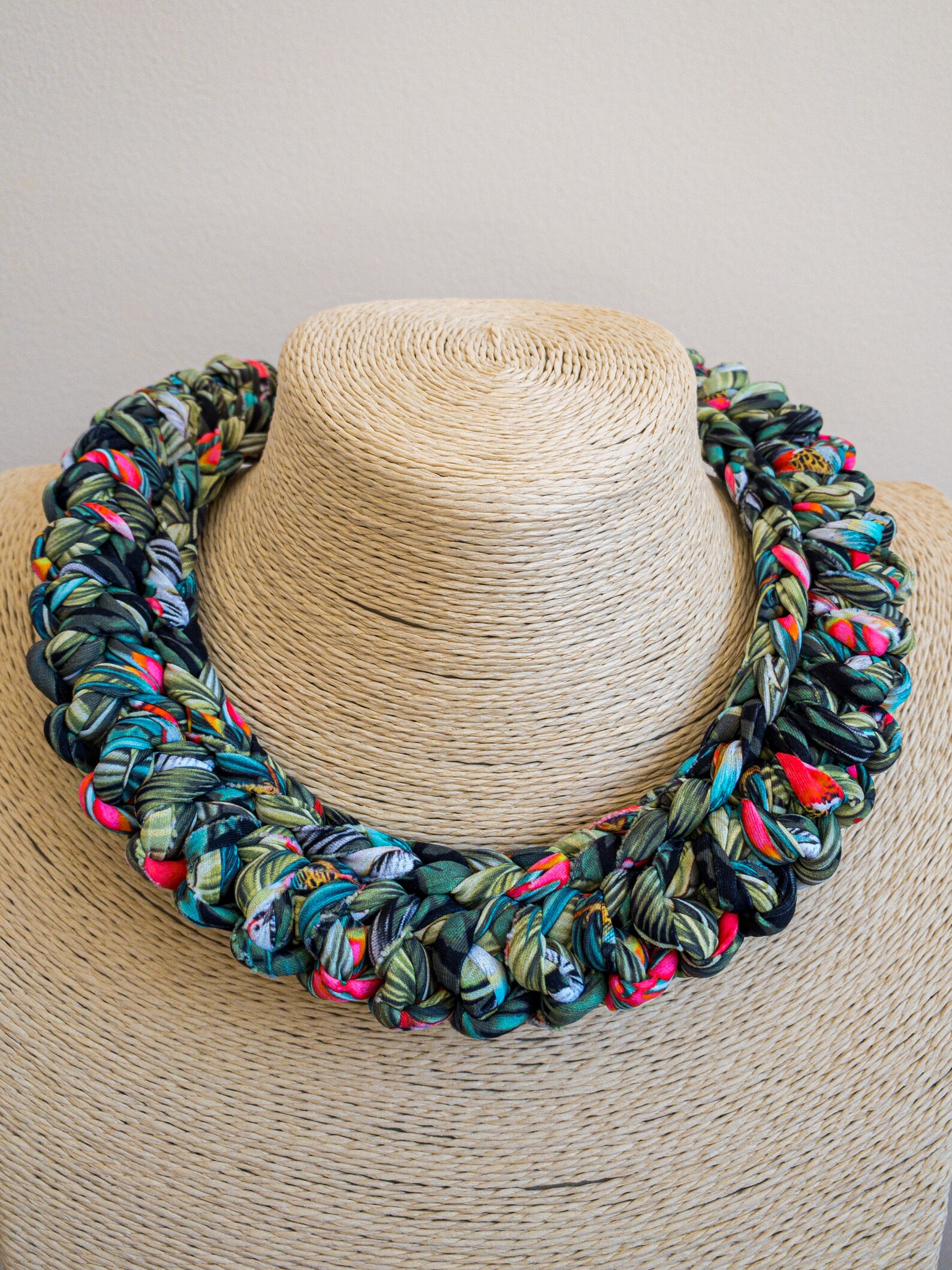 CHUNKY KNIT NECKLACE Fabric Jewelry Multicolor Crochet Etsy