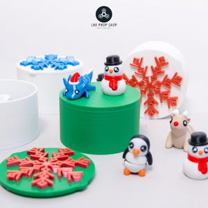 Christmas Mini Pack inside Snowflake container - Baby Animals - Christmas Toys - Holiday Season - Tiny Animals - 3D printed animals