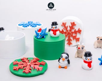Christmas Animal Miniatures: 3D Printed Holiday Toys in Snowflake Container