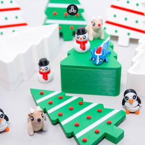 Christmas Mini Pack inside Christmas tree container - Baby Animals - Christmas Toys - Holiday Season - Tiny Animals - 3D printed animals