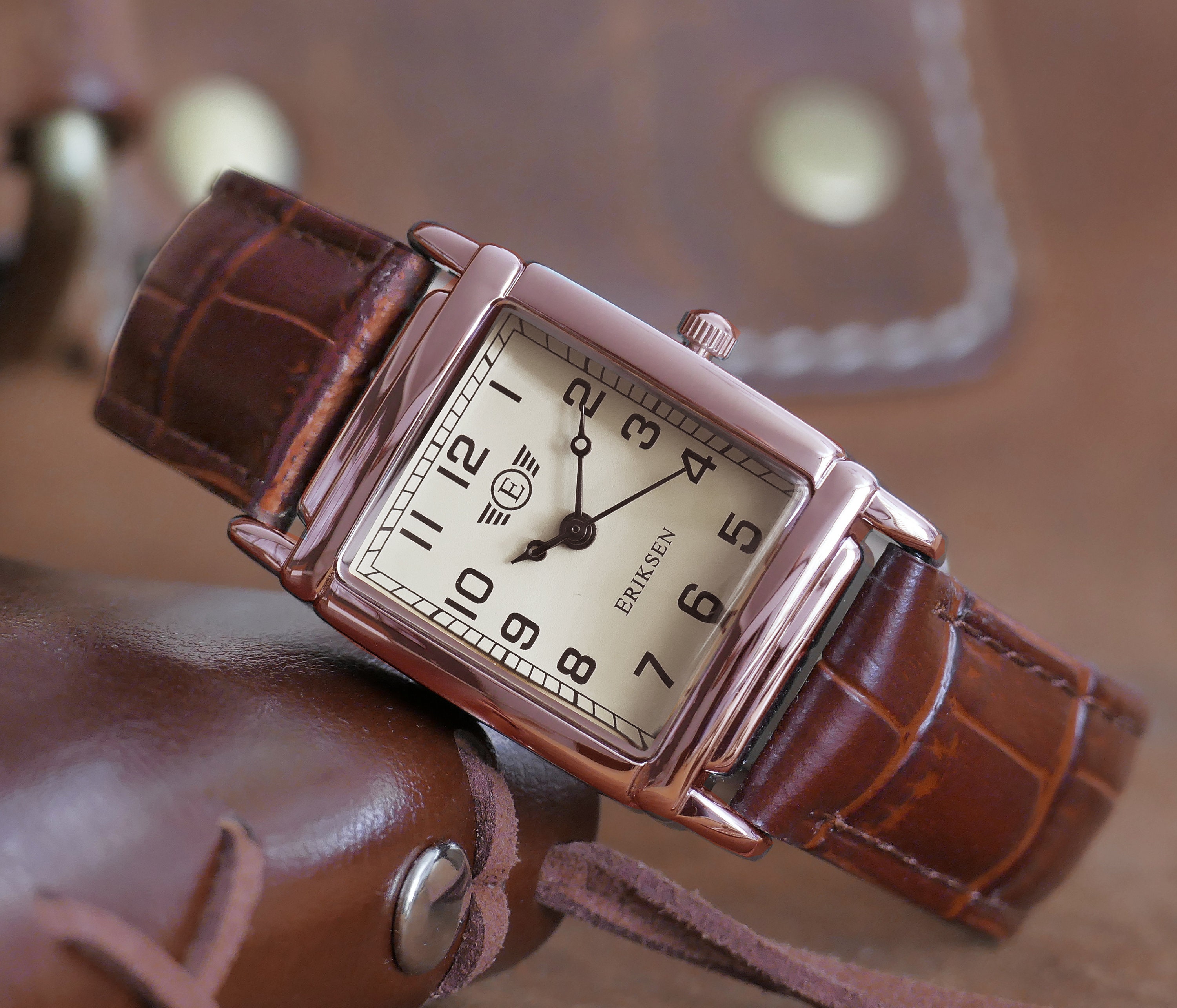 Womens Rectangular Vintage Retro Analog Dress Watch - Rose Gold