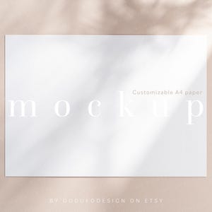 A4 Horizontales Anpassbares Papier Mockup, Gobo light, Neutrales Poster Einfaches Mockup, Minimalistische Grußkarte Vorlage, PSD Smart Objekt