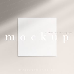 Mockup di biglietti d'auguri quadrati personalizzabili, mockup di invito, biglietto neutro, biglietto Boho, mockup di tag regalo oggetto intelligente PSD, biglietto di invito a nozze
