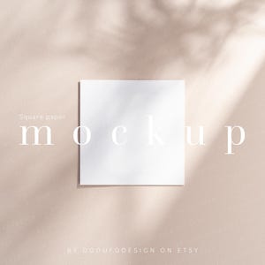 Quadrat Anpassbares Papier Mockup, Gobo Licht, Neutrales Poster Einfaches Mockup, Tag, Minimalistische Grußkarte Vorlage, PSD Smart Objekt