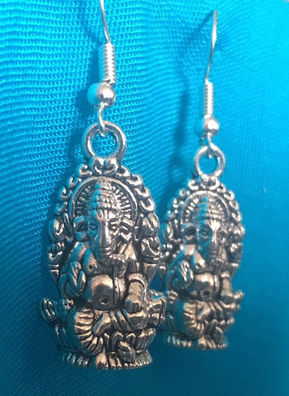 earrings for ganpati idol
