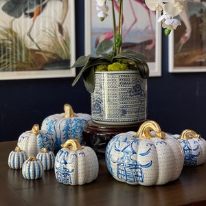 Abóbora Chinoiserie, Azul e Branca, Decoração de Outono, Decoração Pintada à Mão, Pote de Gengibre, Pagode, Decoração de Abóbora