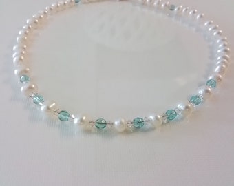 Collier de perles délicates / collier de perles et de cristaux / colliers de perles pour jeunes