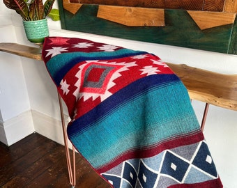 Ecuador Alpaca wool blanket - Large warm and soft with Geometric design - Reversible throw