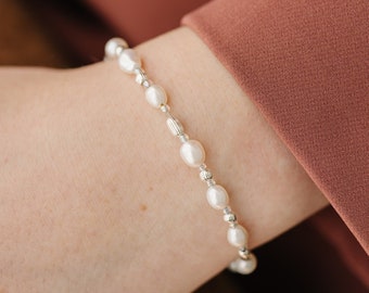 Bracelet de petites perles pour femme | Bijoux de mariée en perles blanches | Fermoir et rallonge réglables en argent sterling