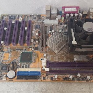 QDI P4I865PE Dragon 2 Computer Motherboard / Hauptplatine mit Pentium SL68T 2.4GHZ Chip