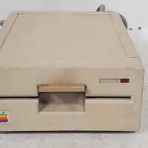 Vintage Apple A9M0107 5.25