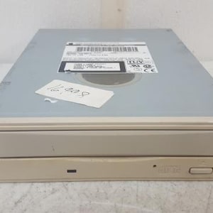 Vintage Apple 24X-ATAPI 678-1036 CR-587-C 24X Speed CD Rom Drive 1998 Beige