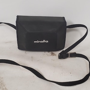 Vintage Minolta Hi-Matic AF Point & Shoot 35mm Film Camera 38mm + Case