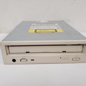 Vintage Apple 24X-ATAP1 678-0136 CD Drive 1997