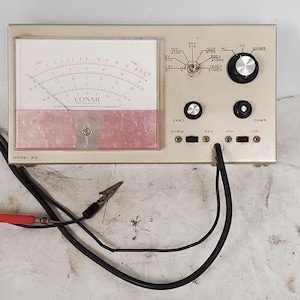 Vintage Conar Instruments Model 212 Volt Ohm Meter