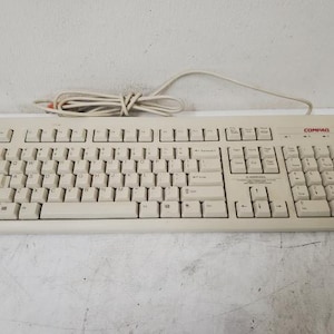 Vintage Compaq Computer Corp 166516-001 PS/2 Mechanical Computer Keyboard